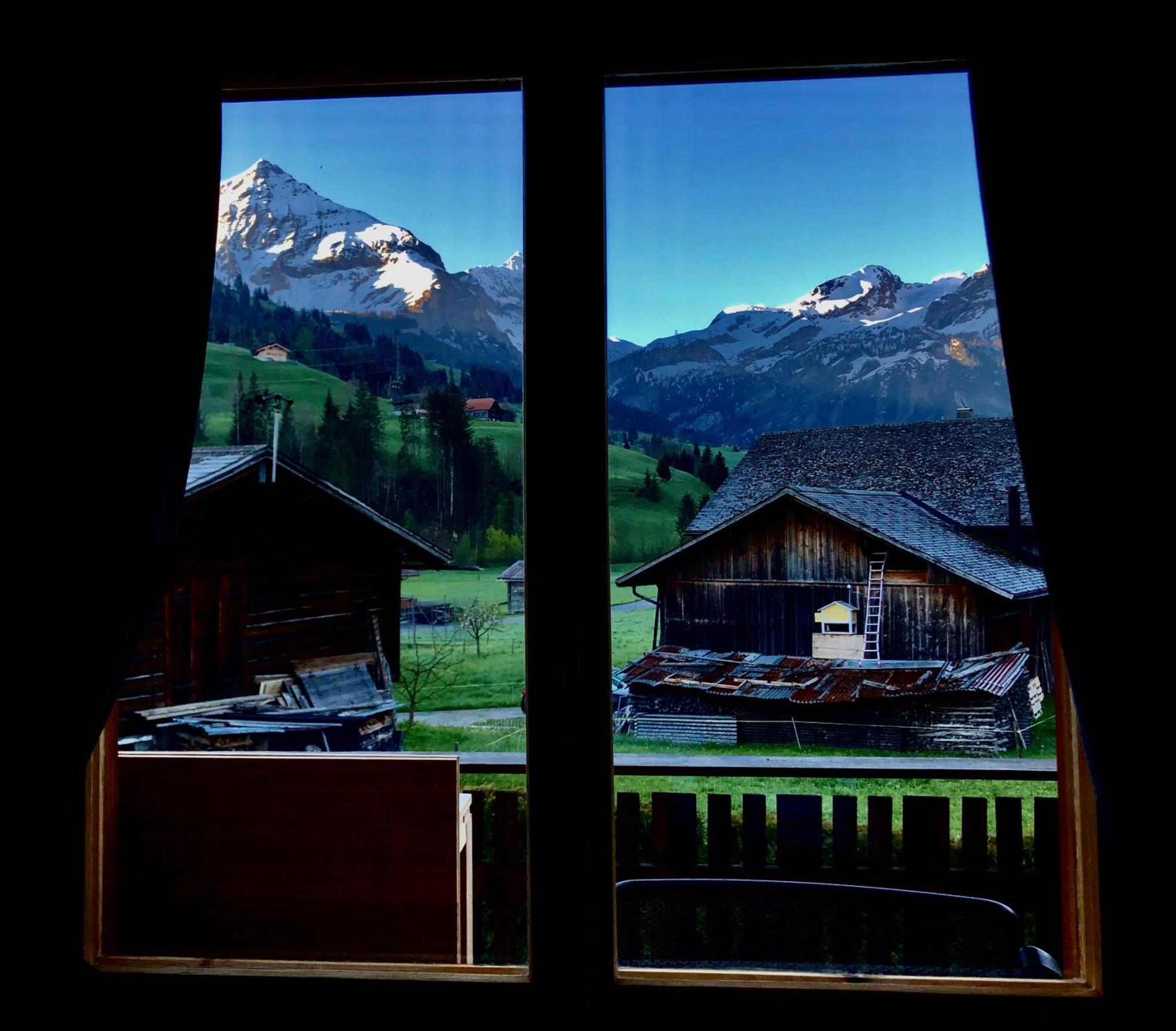 Beautiful Apartment With Stunning View Gsteig Dış mekan fotoğraf