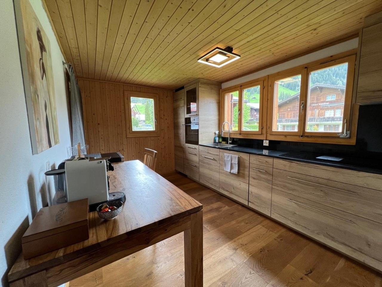 Beautiful Apartment With Stunning View Gsteig Oda fotoğraf